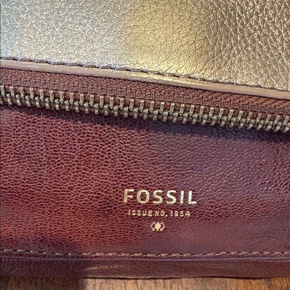 Fossil vintage Crossbody bag, leather smooth & pebbled flap/ pocket brass Hw EUC - Picture 11 of 17